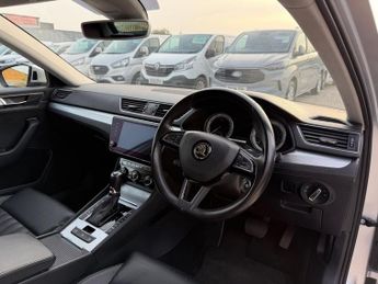 SKODA SUPERB 1.4 TSi iV 13kWh SE Technology Hatchback 5dr Petrol Plug-in Hybr