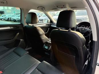 SKODA SUPERB 1.4 TSi iV 13kWh SE Technology Hatchback 5dr Petrol Plug-in Hybr