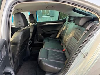 SKODA SUPERB 1.4 TSi iV 13kWh SE Technology Hatchback 5dr Petrol Plug-in Hybr