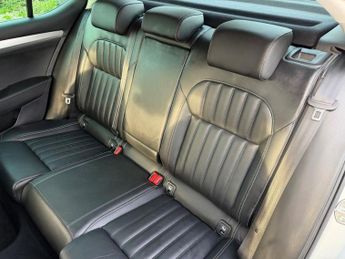 SKODA SUPERB 1.4 TSi iV 13kWh SE Technology Hatchback 5dr Petrol Plug-in Hybr