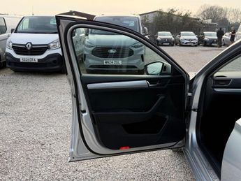 SKODA SUPERB 1.4 TSi iV 13kWh SE Technology Hatchback 5dr Petrol Plug-in Hybr