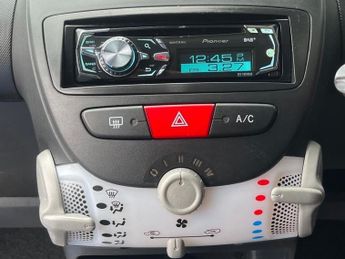 TOYOTA AYGO 1.0 VVT-i Fire Hatchback 5dr Petrol MultiMode Euro 5 (a/c) (67 p