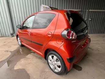TOYOTA AYGO 1.0 VVT-i Fire Hatchback 5dr Petrol MultiMode Euro 5 (a/c) (67 p