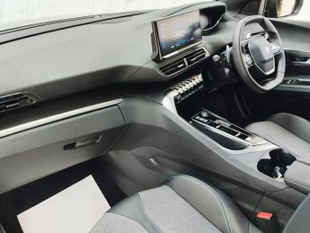 PEUGEOT 3008 1.2 PureTech Allure SUV 5dr Petrol EAT Euro 6 (s/s) (130 ps)