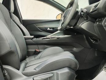 PEUGEOT 3008 1.2 PureTech Allure SUV 5dr Petrol EAT Euro 6 (s/s) (130 ps)