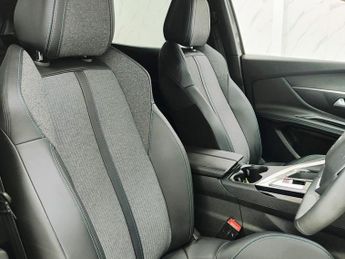 PEUGEOT 3008 1.2 PureTech Allure SUV 5dr Petrol EAT Euro 6 (s/s) (130 ps)