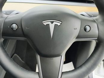 TESLA MODEL Y (Dual Motor) Long Range SUV 5dr Electric Auto 4WDE (384 bhp)