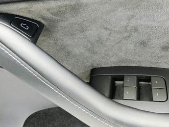 TESLA MODEL Y (Dual Motor) Long Range SUV 5dr Electric Auto 4WDE (384 bhp)