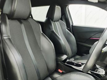 PEUGEOT 2008 1.2 PureTech GT SUV 5dr Petrol Manual Euro 6 (s/s) (130 ps)