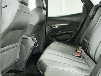 PEUGEOT 3008 1.2 PureTech Allure SUV 5dr Petrol EAT Euro 6 (s/s) (130 ps)