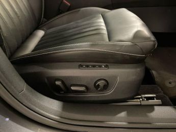 SKODA SUPERB 1.4 TSI iV 13kWh SE Technology Estate 5dr Petrol Plug-in Hybrid 