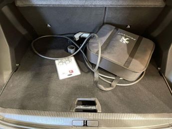 PEUGEOT E-2008 50kWh Allure Premium SUV 5dr Electric Auto (7kW Charger) (136 ps