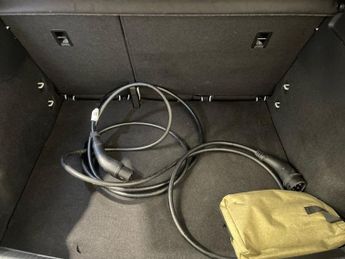 VOLKSWAGEN ID.3 Pro Performance 58kWh Life Hatchback 5dr Electric Auto (204 ps)