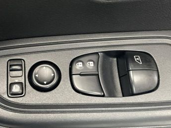 NISSAN MICRA 1.5 dCi N-Connecta Hatchback 5dr Diesel Manual Euro 6 (s/s) (90 