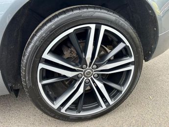 VOLVO XC60 2.0 T5 R-Design Pro SUV 5dr Petrol Auto AWD Euro 6 (s/s) (250 ps