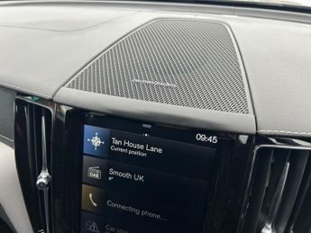 VOLVO XC60 2.0 T5 R-Design Pro SUV 5dr Petrol Auto AWD Euro 6 (s/s) (250 ps