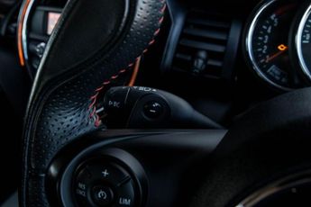 MINI HATCH 2.0 Cooper SD Hatchback 3dr Diesel Auto Euro 6 (s/s) (170 ps)