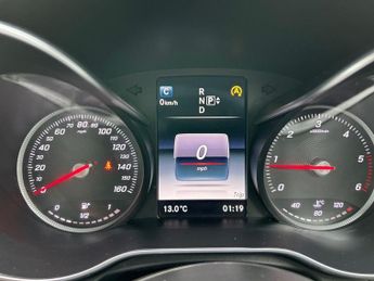 MERCEDES-BENZ C-CLASS 2.1 C220 BlueTEC AMG Line (Premium) Saloon 4dr Diesel G-Tronic+ 