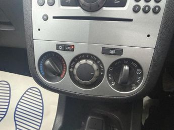 VAUXHALL CORSA 1.2 16V Design Hatchback 5dr Petrol Manual Euro 5 (A/C) (85 ps)