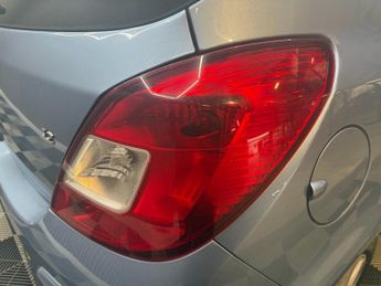 VAUXHALL CORSA 1.2 16V Design Hatchback 5dr Petrol Manual Euro 5 (A/C) (85 ps)