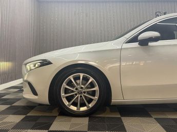 MERCEDES-BENZ A-CLASS 1.3 A200 Sport Hatchback 5dr Petrol 7G-DCT Euro 6 (s/s) (163 ps)