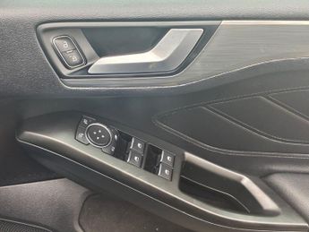 FORD FOCUS 1.0T EcoBoost Titanium Estate 5dr Petrol Auto Euro 6 (s/s) (125 