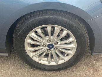 FORD FOCUS 1.0T EcoBoost Titanium Estate 5dr Petrol Auto Euro 6 (s/s) (125 