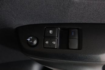 TOYOTA YARIS 1.5 VVT-h Icon Hatchback 5dr Petrol Hybrid E-CVT Euro 6 (s/s) (1