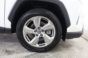 TOYOTA RAV4 2.5 VVT-h GPF Design SUV 5dr Petrol Hybrid CVT Euro 6 (s/s) (218