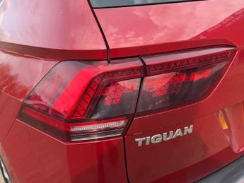 VOLKSWAGEN TIGUAN 2.0 BiTDI SEL SUV 5dr Diesel DSG 4Motion Euro 6 (s/s) (240 ps)