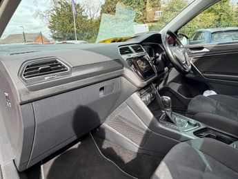 VOLKSWAGEN TIGUAN 2.0 BiTDI SEL SUV 5dr Diesel DSG 4Motion Euro 6 (s/s) (240 ps)