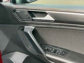 VOLKSWAGEN TIGUAN 2.0 BiTDI SEL SUV 5dr Diesel DSG 4Motion Euro 6 (s/s) (240 ps)