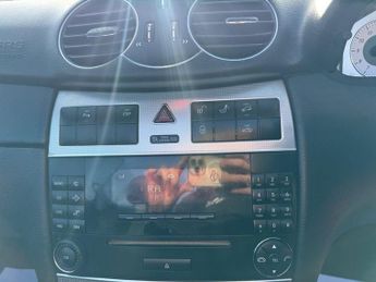 MERCEDES-BENZ CLK 3.0 CLK280 Sport Cabriolet 2dr Petrol 7G-Tronic (229 g/km, 231 b