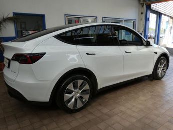 TESLA MODEL Y (Dual Motor) Long Range SUV 5dr Electric Auto 4WDE (384 bhp)