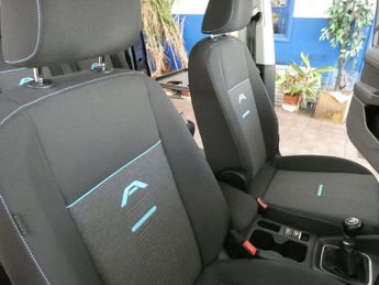 FORD GRAND TOURNEO CONNECT 2.0 EcoBlue Active MPV 5dr Diesel Manual Euro 6 (s/s) (122 ps)