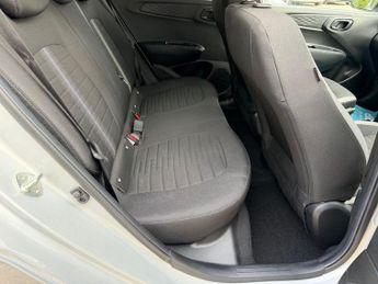 HYUNDAI I10 1.0 Premium Hatchback 5dr Petrol Auto 