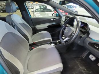 VOLKSWAGEN ID.3 Pro Performance 58kWh Style Hatchback 5dr Electric Auto (204 ps)