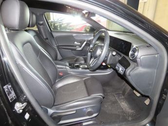 MERCEDES-BENZ A-CLASS 1.3 A180 Sport (Executive) Hatchback 5dr Petrol 7G-DCT Euro 6 (s