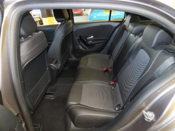 MERCEDES-BENZ A-CLASS 1.3 A180 SE Hatchback 5dr Petrol 7G-DCT Euro 6 (s/s) (136 ps)