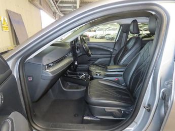 FORD MUSTANG MACH-E Standard Range 70kWh SUV 5dr Electric Automatic (269 ps)