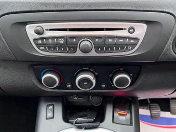 RENAULT SCENIC 1.6 VVT Dynamique TomTom MPV 5dr Petrol Manual Euro 5 (110 ps)