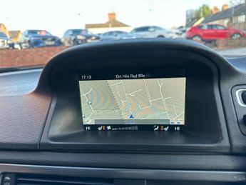 VOLVO XC70 2.4 D5 SE Lux Estate 5dr Diesel Geartronic AWD Euro 5 (215 ps)