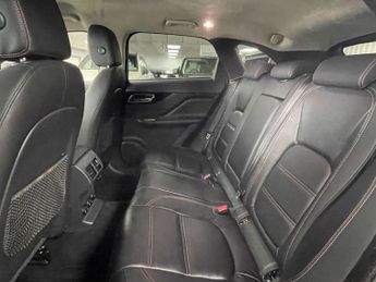 JAGUAR F-PACE 2.0 D180 Prestige SUV 5dr Diesel Auto Euro 6 (s/s) (180 ps)