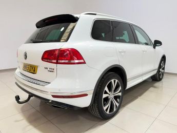 VOLKSWAGEN TOUAREG 3.0 TDI V6 BlueMotion Tech R-Line SUV 5dr Diesel Tiptronic 4WD E