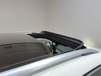 VOLKSWAGEN TOUAREG 3.0 TDI V6 BlueMotion Tech R-Line SUV 5dr Diesel Tiptronic 4WD E