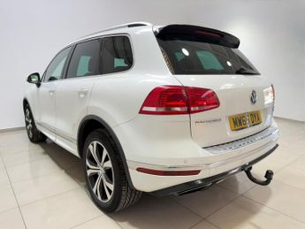 VOLKSWAGEN TOUAREG 3.0 TDI V6 BlueMotion Tech R-Line SUV 5dr Diesel Tiptronic 4WD E