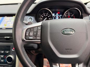 LAND ROVER DISCOVERY SPORT 2.0 TD4 SE Tech SUV 5dr Diesel Auto 4WD Euro 6 (s/s) (180 ps)