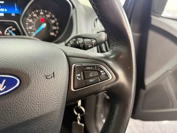 FORD FOCUS 1.0T EcoBoost Zetec Edition Hatchback 5dr Petrol Auto Euro 6 (s/