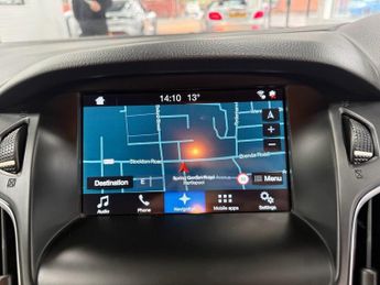 FORD FOCUS 1.0T EcoBoost Zetec Edition Hatchback 5dr Petrol Auto Euro 6 (s/