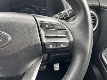 HYUNDAI KONA 64kWh Premium SE SUV 5dr Electric Auto (204 ps)
